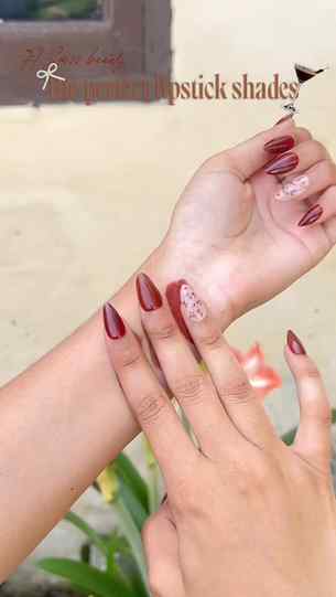 Stays all day without smudging!!๐ What else does a girl nee