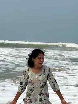 June always brings a Smile😌🫧🐚
.
.
.
(Family, Sea Beach, V