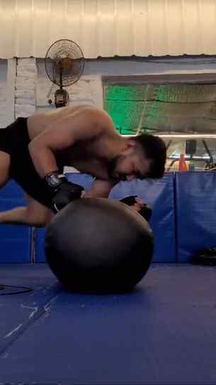 Ground and pound bag work! Want to finish fights?
Learn to d