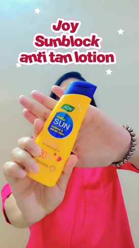 Sun tan se bachna hai toh skincare routine mein sunscreen ko