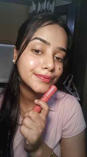Lip colour + lip gloss 🩷✨
Comment Link 🔗 For Link

@insigh