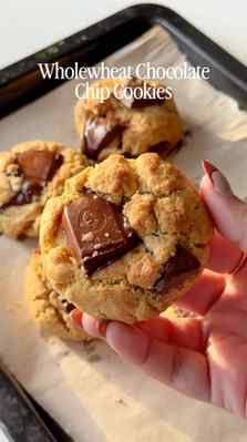 Wholewheat Chocolate Chip Cookies
Fresh out of the oven and