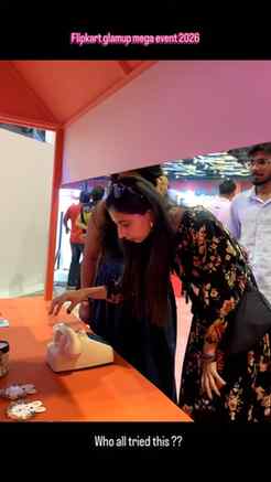 Flipkart glamup mega event 2026
Video msg stall
Anyone tr