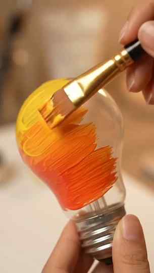 Golden hour in a bulb 🌅✨ Bringing the sunset indoors!
🎵 A
