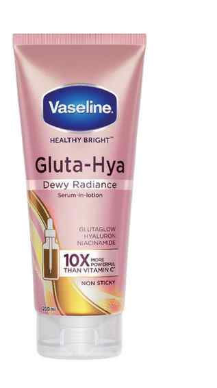 my fav lotion at the moment🤌♥️✨️
Vaseline Gluta-Hya is a ra