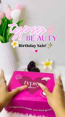 Okayyy, this box was SO cute! 🎀💗

Unboxing my Typsy Beauty