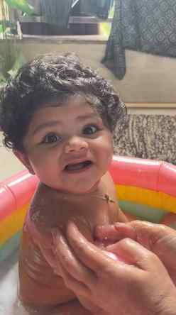 As a working mom, mere baby ka nahane ke baad sabse cute rit