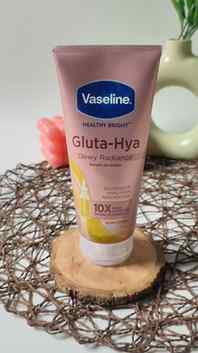 ✨ Dewy skin without the sticky feel! 💖

Vaseline Gluta-Hya 