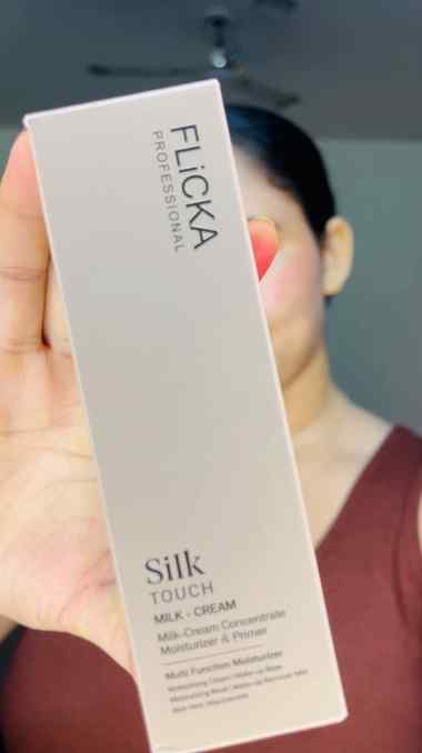 Moisturizer + primer in one? Yes, please! ✨ The **Flicka Sil