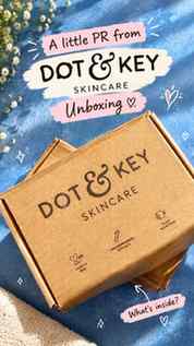 A little PR unboxing moment from @dotandkey.skincare πβ¨
Mee