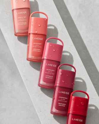 The gloss that feels like nothing, shines like glass, and cl