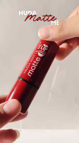 Every girl needs this...😋💄✨️
@hudamatteme 💋💕👀
.
.
.
.