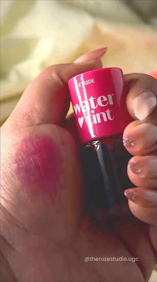 A soft, lightweight tint that leaves the prettiest natural f