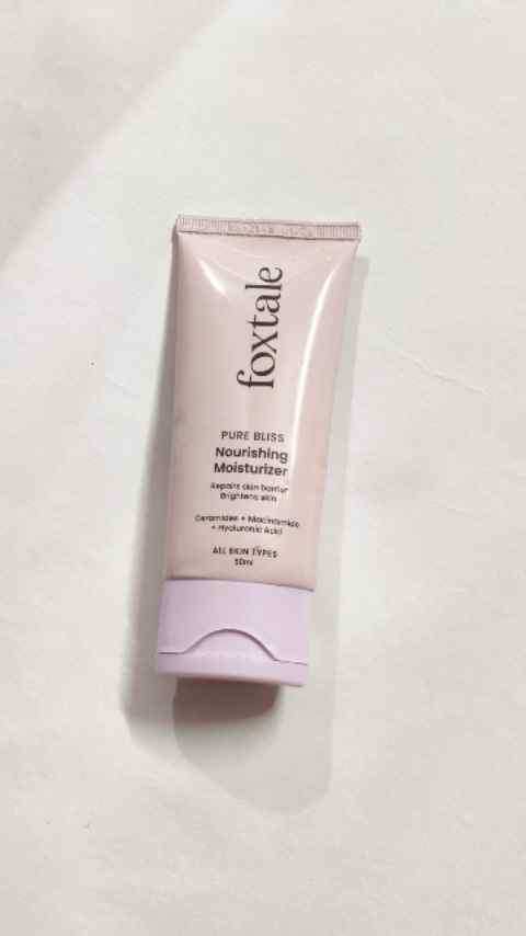 @foxtaleskin  nourishing moisturizer 🦊
Comment for the link