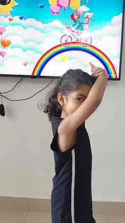 🌸☀️🌧️❄️ Learning about seasons through a simple mom-daught
