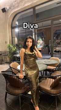 Mumma balancing both 🫰🏻

[ Devi Diva personality, Instagra