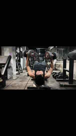 Be Better Than yesterday…

✅ Hit failure 
.
.
. #gym #exerci