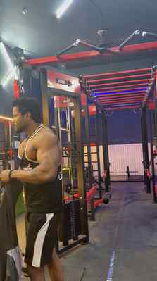 ON 0. Carb 💀 @coach_navneetsingh bhayya ❤️ #transformation