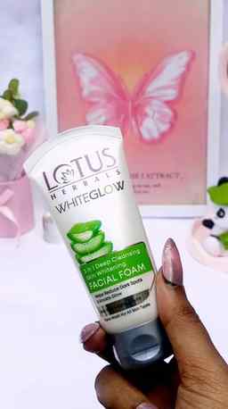 Glow starts with the right skincare duo ✨🤍
Lotus WhiteGlow