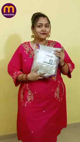 ₹1000 me Meesho ka ye Kurta Set 😍💗

Embroidery dekh ke dil