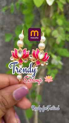 💬 Aapko kaunsa earring sabse zyada pasand aaya? 👇 Comment
