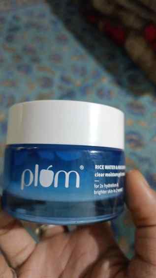 Plum rice water & niacinamide clear moisture gel cream.. 
.
