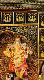 Raat ke 1 baje darshan… 🙏❤️
Aur tab samajh aaya,
Dagdusheth