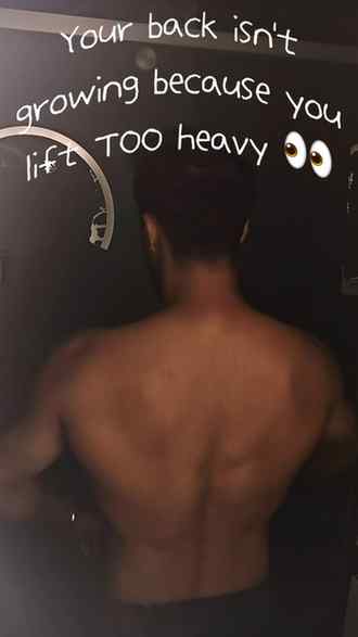 Your back isn’t growing? Stop lifting with your ego. 👀
Bac