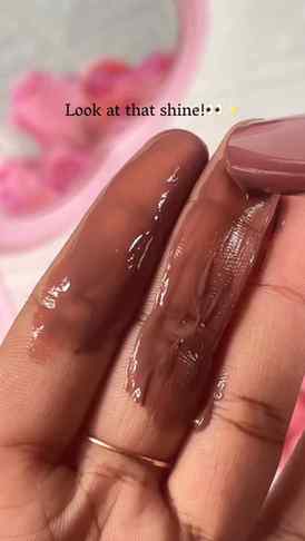 SUGAR Glide Peptide Plumping Gloss Stick
@trysugar
Obsess