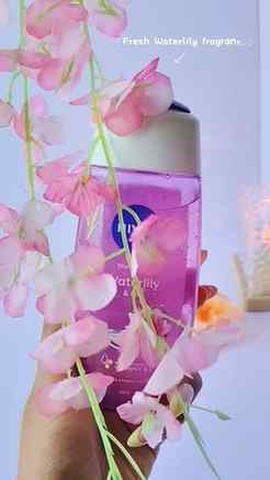 🌸Soft, hydrated skin and a refreshing floral scent? This on