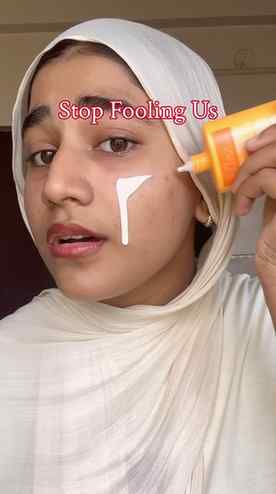 Before you buy, Read This 👇
Dot & Key Vitamin C + E sunscr