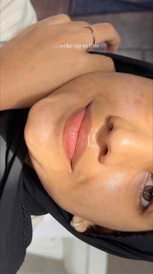 Hydrated

#lipcare #lipbalm #skincareroutine #blueheaven