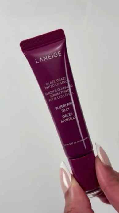 It's a hydrating lip balm abd keep the lips moisturized. 
#t