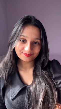 Unboxing 12 moods, a super luxurious beauty which feels magi