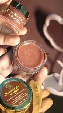 ✨💗 Bye bye dry lips, hello soft lips! 💋
With Four Trees Ch