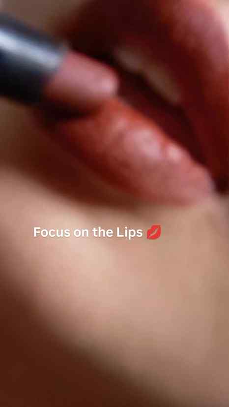 Focus on the Lips 💋
. Insight 24 hrs 
. Lipstick shade :- 0