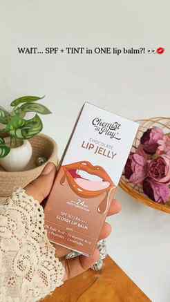 WAIT......spf + tint in one lip balm?! 👀🤎
the chemist at p