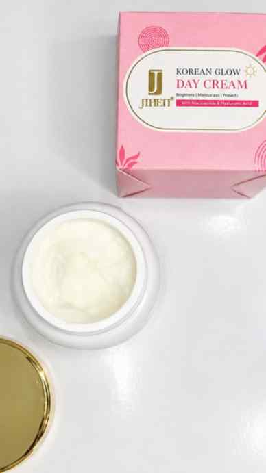 Mini jar , mega glow
Jiden did what no other cream did !
.