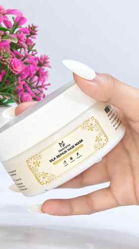 Bad hair days? Not anymore ✨
This Mittiratna hair mask gav
