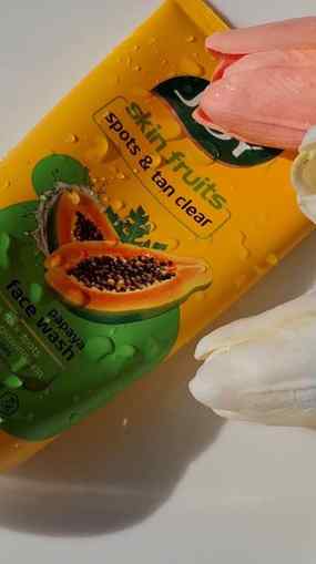 JOY skin fruits spots & tan clear papaya facewash
@joy_bea