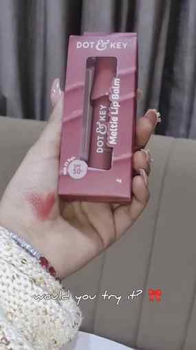 a little meltie moment for softer, glossier lips ♡✨
my new e