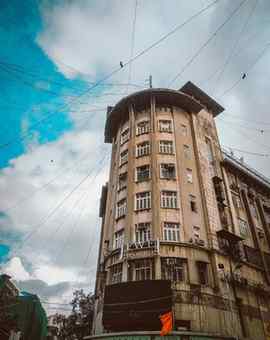 Capturing Mumbai's heartbeat on the vibrant streets of fort.