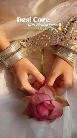 Every Girl melt here 💘🪞🤌🏻🕊️🌸🛺............

Save & Fol