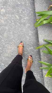 💖 These sandals 👡 are comfortable, trendy, and perfect for