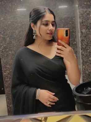 #Going with the trend 😍🍒
#trendingsaree