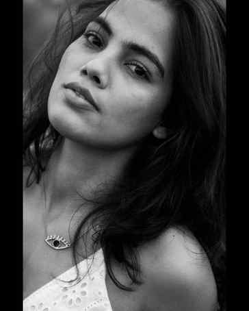 🖤🤍
.
.
.
.
Pc:- @surajarts_
.
.
.
#photoshoot #pho
