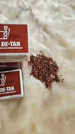 BAKE De-Tan scrub treatment coffee soap
#skincarereview #ba
