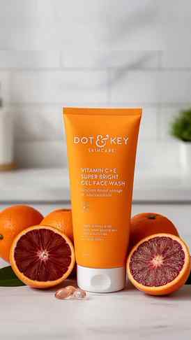 Dull skin? Say goodbye 👋
Dot & Key Vitamin C – hello glow h