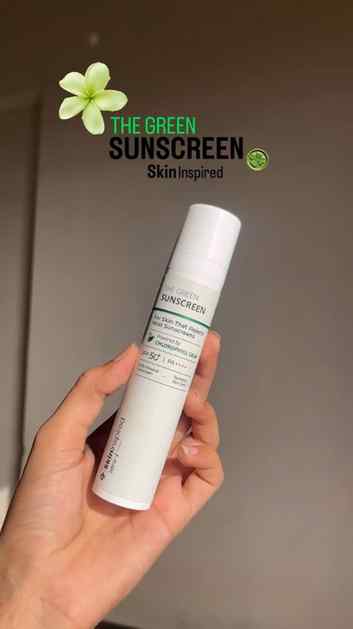 Sun exposure doesn’t just tan your skin—it dehydrates it too