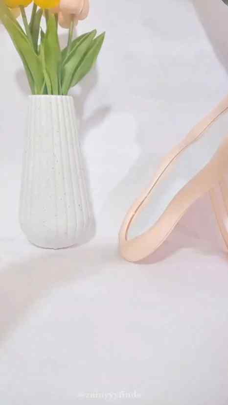 Unboxing the dreamiest glow by @gegebearofficial ✨ This 'Lit